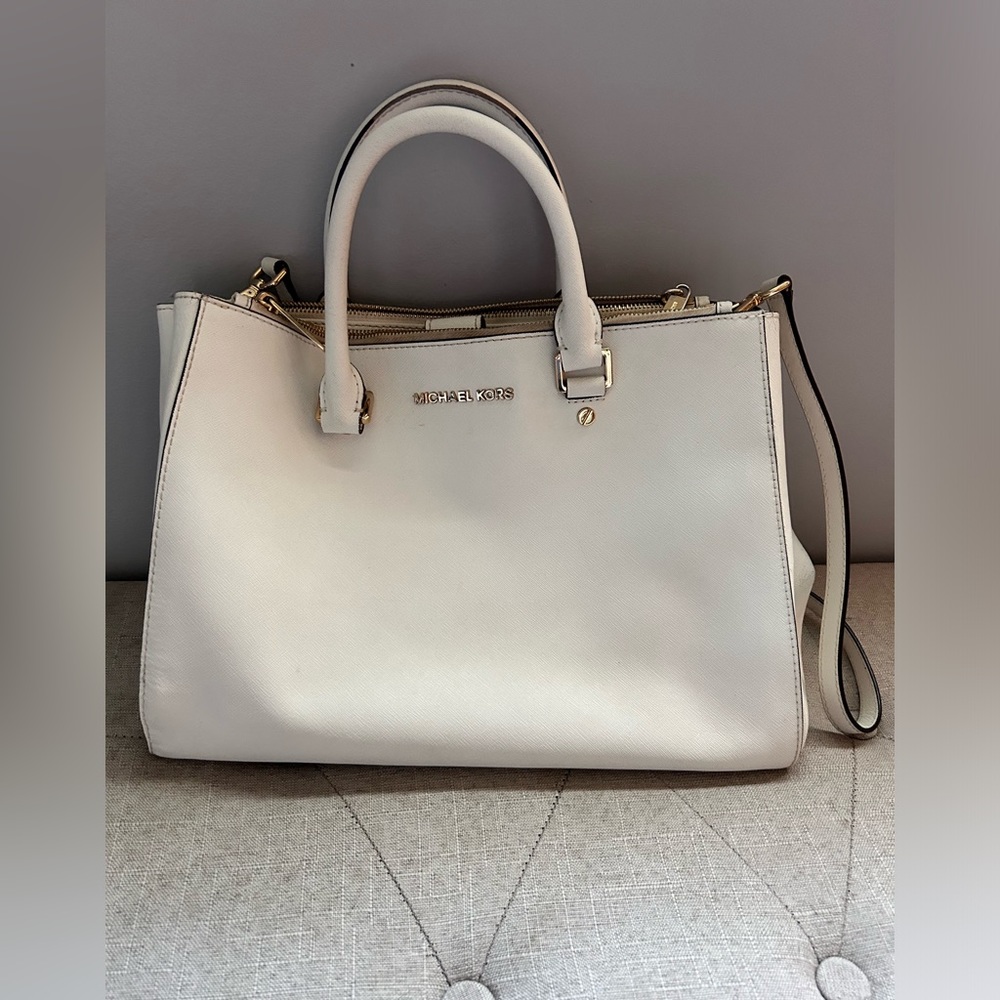 Micheal kors purse